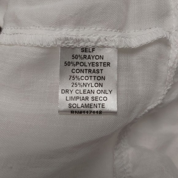 Soieblu Women's White Lacey Flutter Sleeve Top Large - Picture 4 of 4